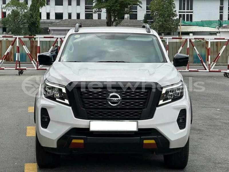 Big with watermark nissan navara none cao bang 48917