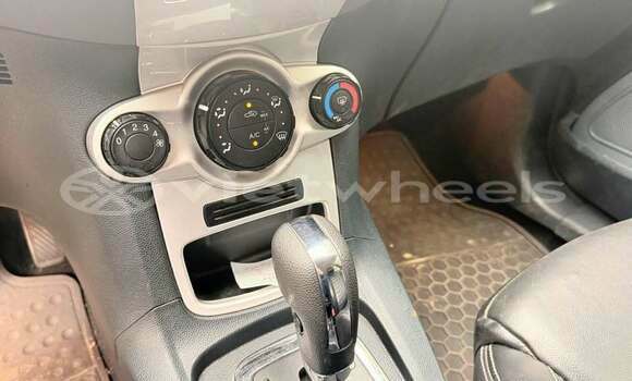 Mua Đã sử dụng Ford Fiesta Xe ô tô Mua Đã sử dụng Ford Fiesta Xe ô tô