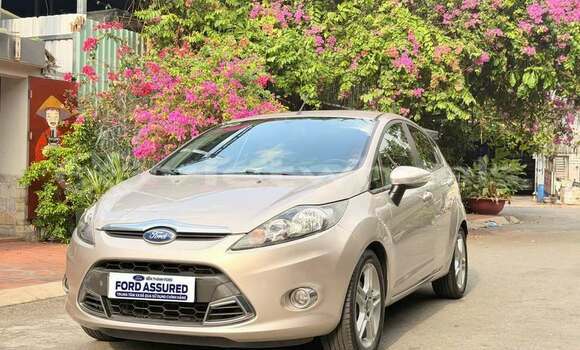 Mua Đã sử dụng Ford Fiesta Xe ô tô Mua Đã sử dụng Ford Fiesta Xe ô tô