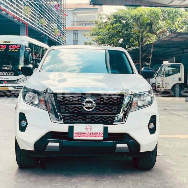 Big with watermark nissan navara none cao bang 48925