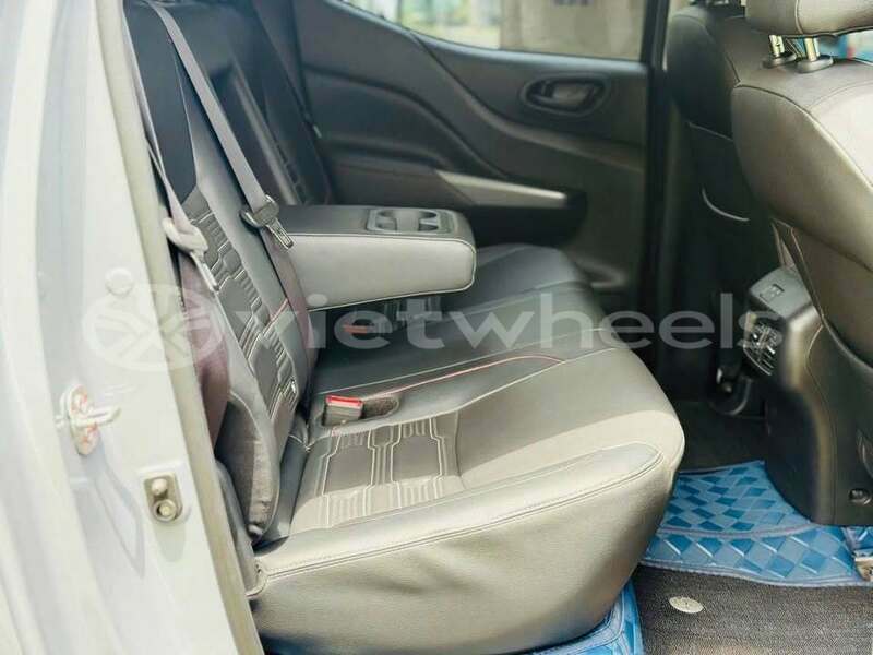 Big with watermark nissan navara hanoi ha noi 48938