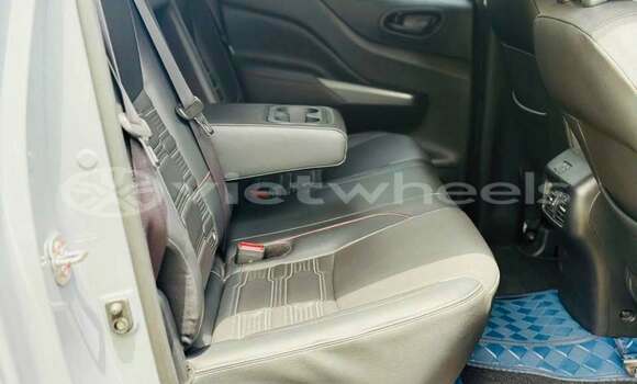 Mua Đã sử dụng Nissan Navara Xe ô tô Mua Đã sử dụng Nissan Navara Xe ô tô