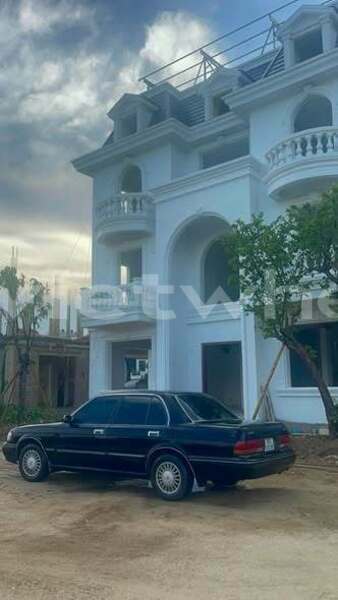 Big with watermark toyota crown none bac ninh 48952