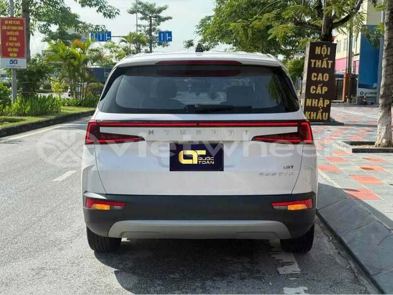 Big with watermark hyundai custin hanoi hue 48955