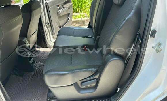 Buy Used Suzuki XL7 Car Buy Used Suzuki XL7 Car