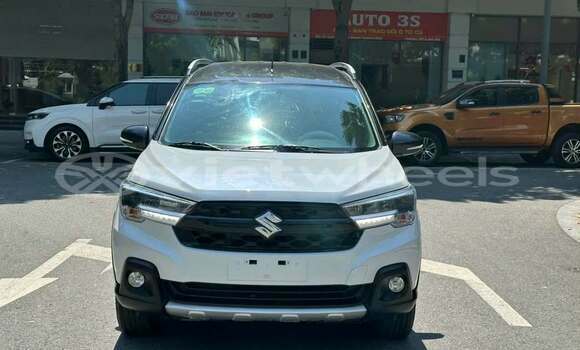 Buy Used Suzuki XL7 Car Buy Used Suzuki XL7 Car