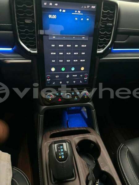 Big with watermark ford everest hanoi gia lai 49002