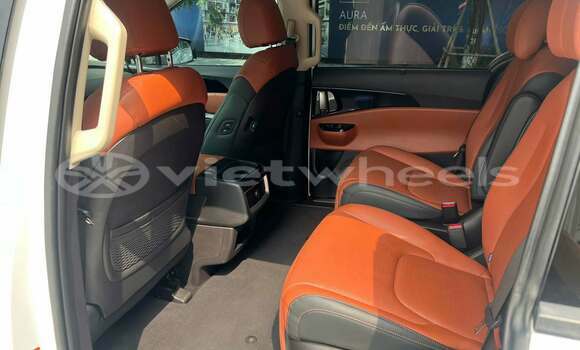Buy Used KIA Carnival Car Buy Used KIA Carnival Car