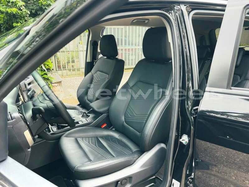 Big with watermark ford everest hanoi hue 49039