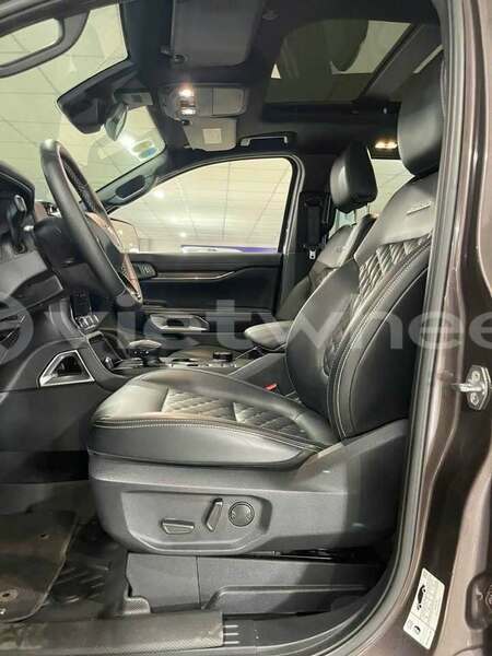 Big with watermark ford everest none bac ninh 49040