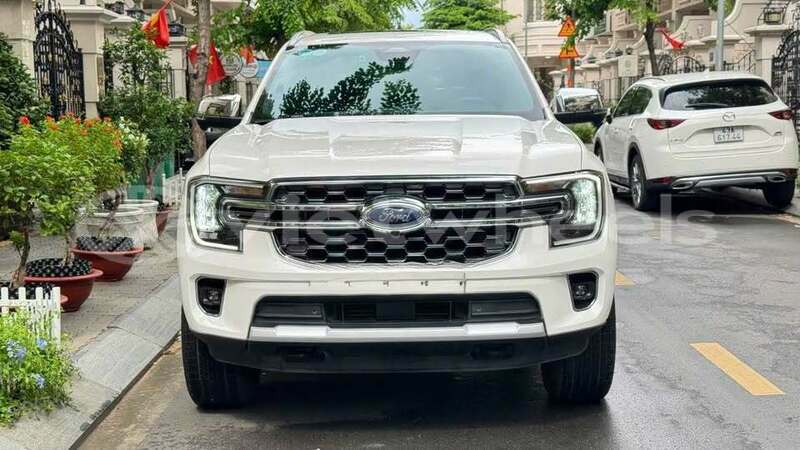 Big with watermark ford everest none cao bang 49046