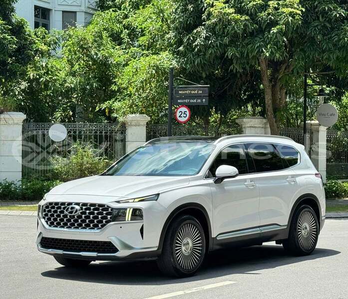 Big with watermark hyundai santa fe hanoi hue 49074