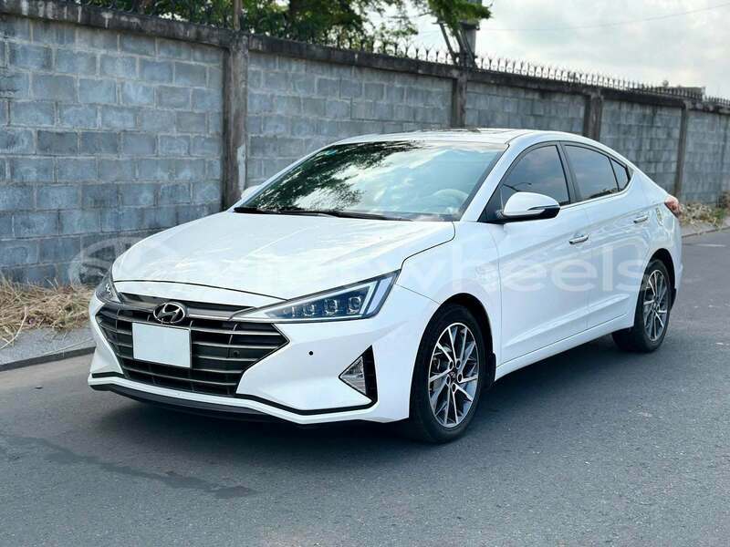 Big with watermark hyundai elantra hanoi hue 49096