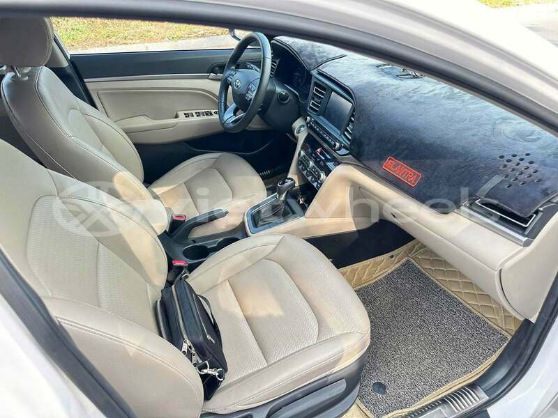 Big with watermark hyundai elantra hanoi hue 49096