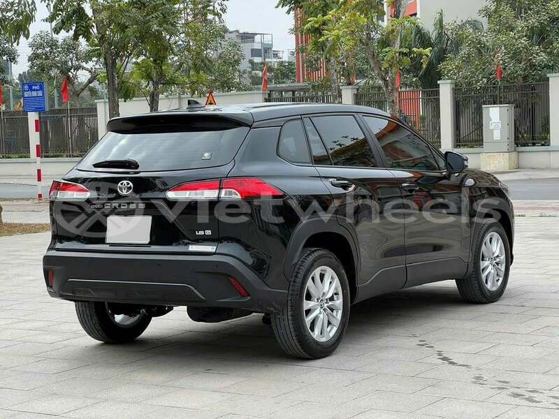 Big with watermark toyota corolla cross hanoi hue 49117