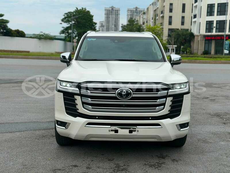 Big with watermark toyota land cruiser hanoi hue 49120