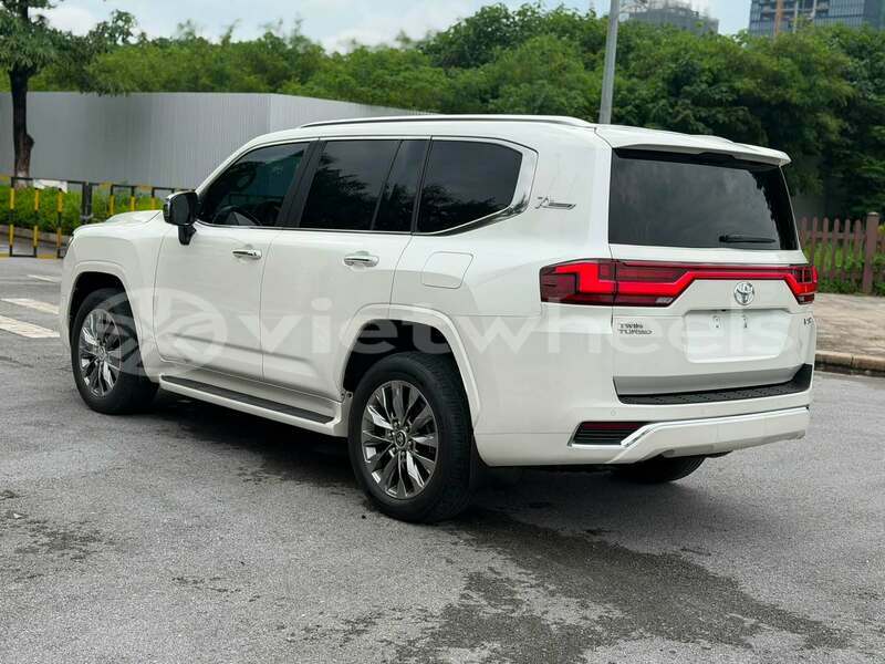 Big with watermark toyota land cruiser hanoi hue 49120
