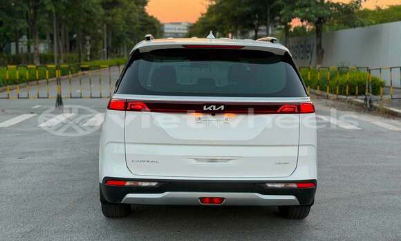 Buy Used KIA Carnival Car Buy Used KIA Carnival Car