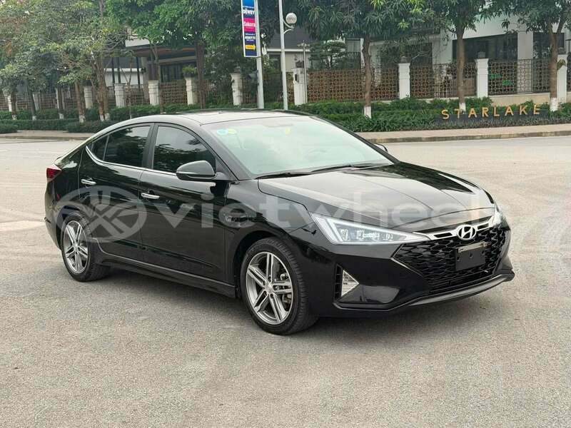 Big with watermark hyundai elantra hanoi hue 49124