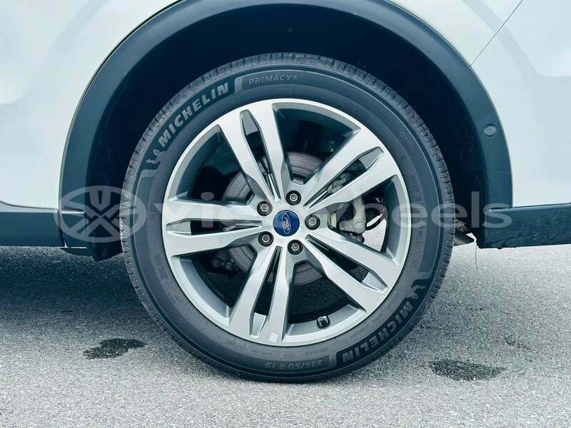 Big with watermark ford territory hanoi can tho 49145