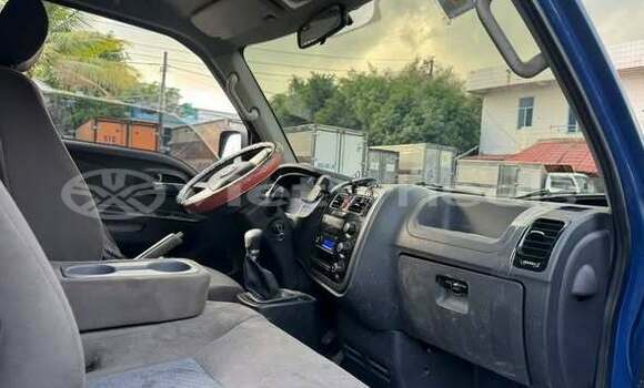 Mua Đã sử dụng Toyota AVANZA AT Xe ô tô Mua Đã sử dụng Toyota AVANZA AT Xe ô tô