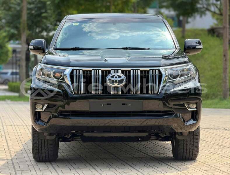 Big with watermark toyota prado hanoi hue 49199