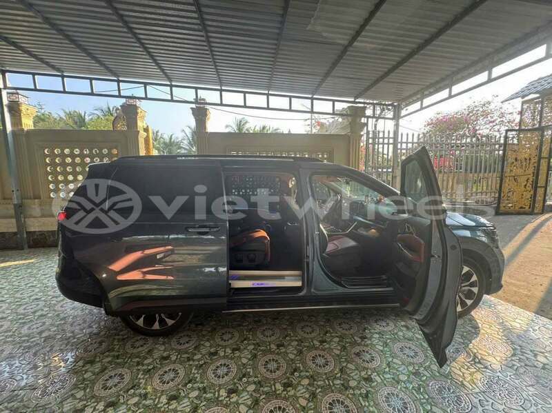 Big with watermark kia carnival hanoi hue 49232