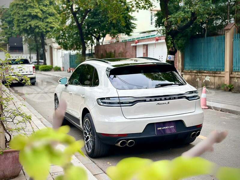 Big with watermark porsche macan hanoi can tho 49237