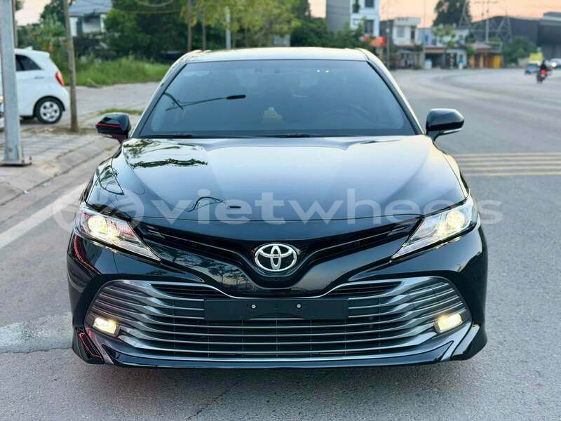 Big with watermark toyota camry hanoi can tho 49285