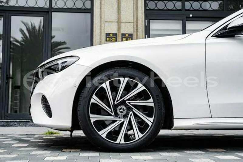 Big with watermark mercedes e200 hanoi an giang 49316