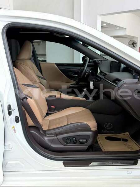 Big with watermark mercedes benz e200 hanoi can tho 49348