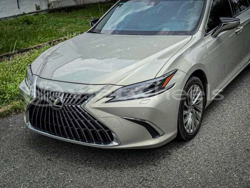 Big with watermark lexus es none ha tinh 49366
