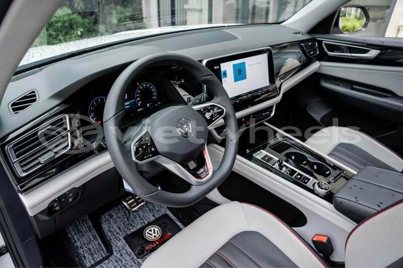 Big with watermark porsche taycan hanoi hue 49376