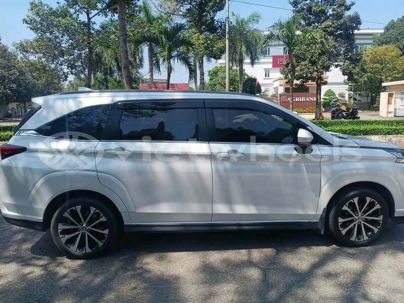 Big with watermark toyota veloz none cao bang 49381