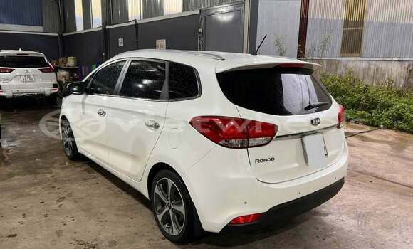 Mua Đã sử dụng KIA Rondo Xe ô tô Mua Đã sử dụng KIA Rondo Xe ô tô
