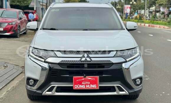 Mua Đã sử dụng Mitsubishi Outlander Xe ô tô Mua Đã sử dụng Mitsubishi Outlander Xe ô tô