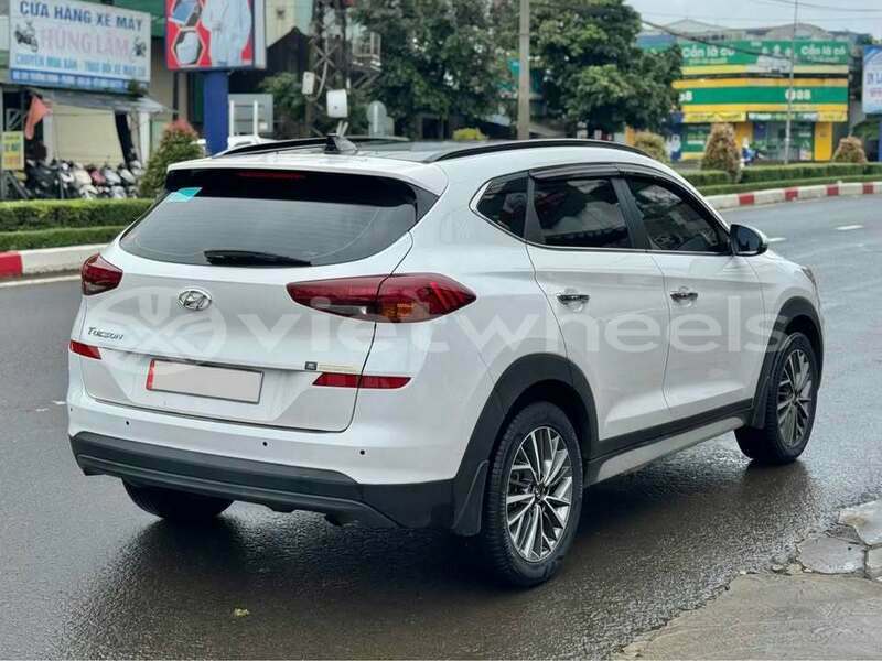 Big with watermark hyundai tucson hanoi hue 49399