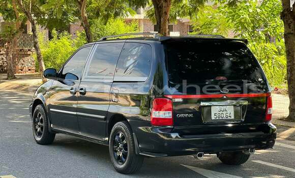 Buy Used KIA Carnival Car Buy Used KIA Carnival Car
