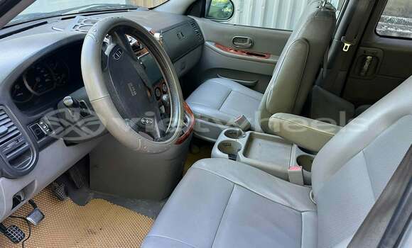 Buy Used KIA Carnival Car Buy Used KIA Carnival Car