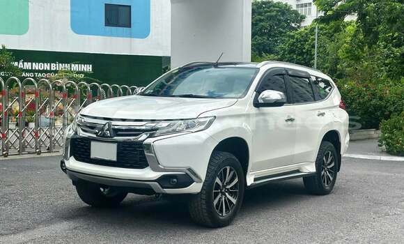 Mua Đã sử dụng Mitsubishi Pajero Xe ô tô Mua Đã sử dụng Mitsubishi Pajero Xe ô tô