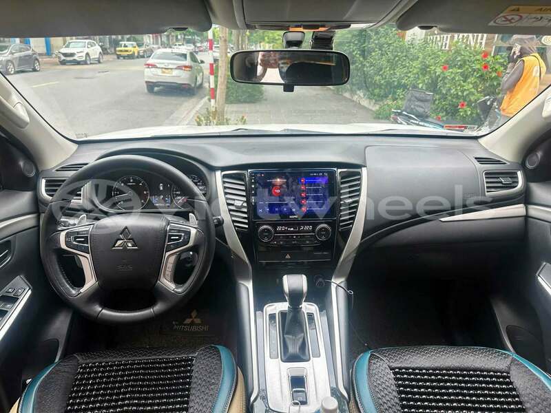 Big with watermark mitsubishi pajero none cao bang 49434