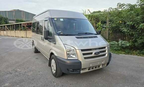 Mua Đã sử dụng Ford Transit Xe ô tô Mua Đã sử dụng Ford Transit Xe ô tô