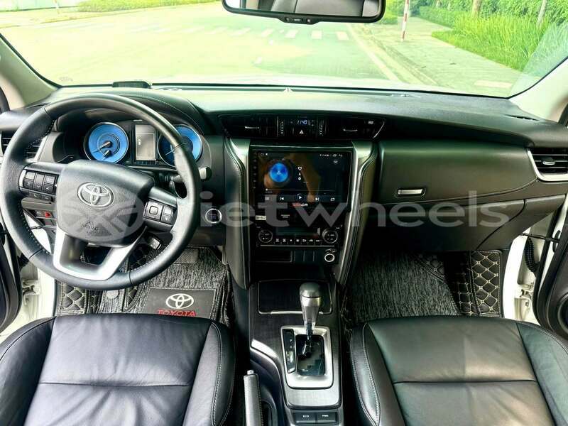 Big with watermark toyota fortuner hanoi hue 49455