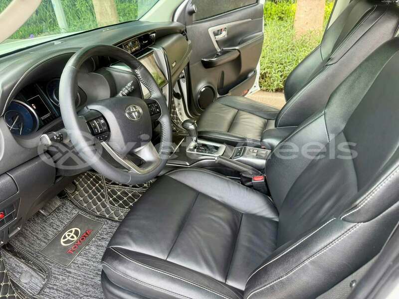 Big with watermark toyota fortuner hanoi hue 49455
