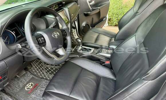 Buy Used Toyota Fortuner Car Buy Used Toyota Fortuner Car