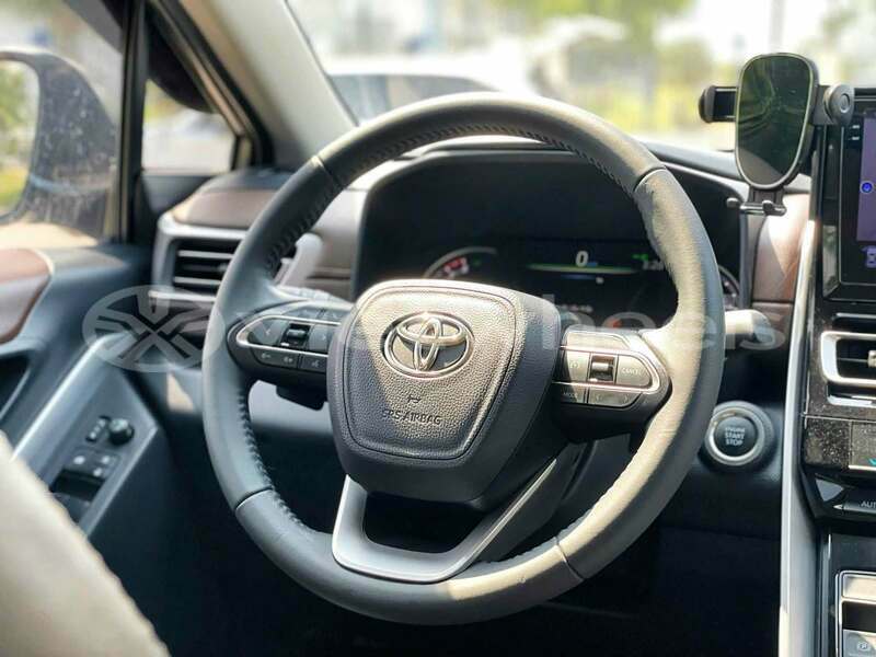 Big with watermark toyota innova hanoi hue 49465