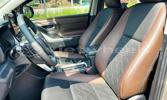 Buy Used Toyota Innova Car Buy Used Toyota Innova Car