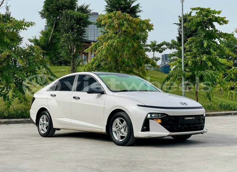 Big with watermark hyundai accent hanoi hue 49466