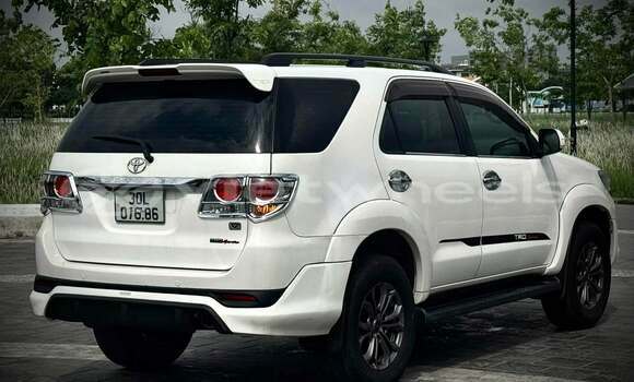 Mua Đã sử dụng Toyota Fortuner Xe ô tô Mua Đã sử dụng Toyota Fortuner Xe ô tô