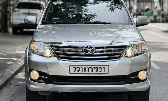 Mua Đã sử dụng Toyota Fortuner Xe ô tô Mua Đã sử dụng Toyota Fortuner Xe ô tô